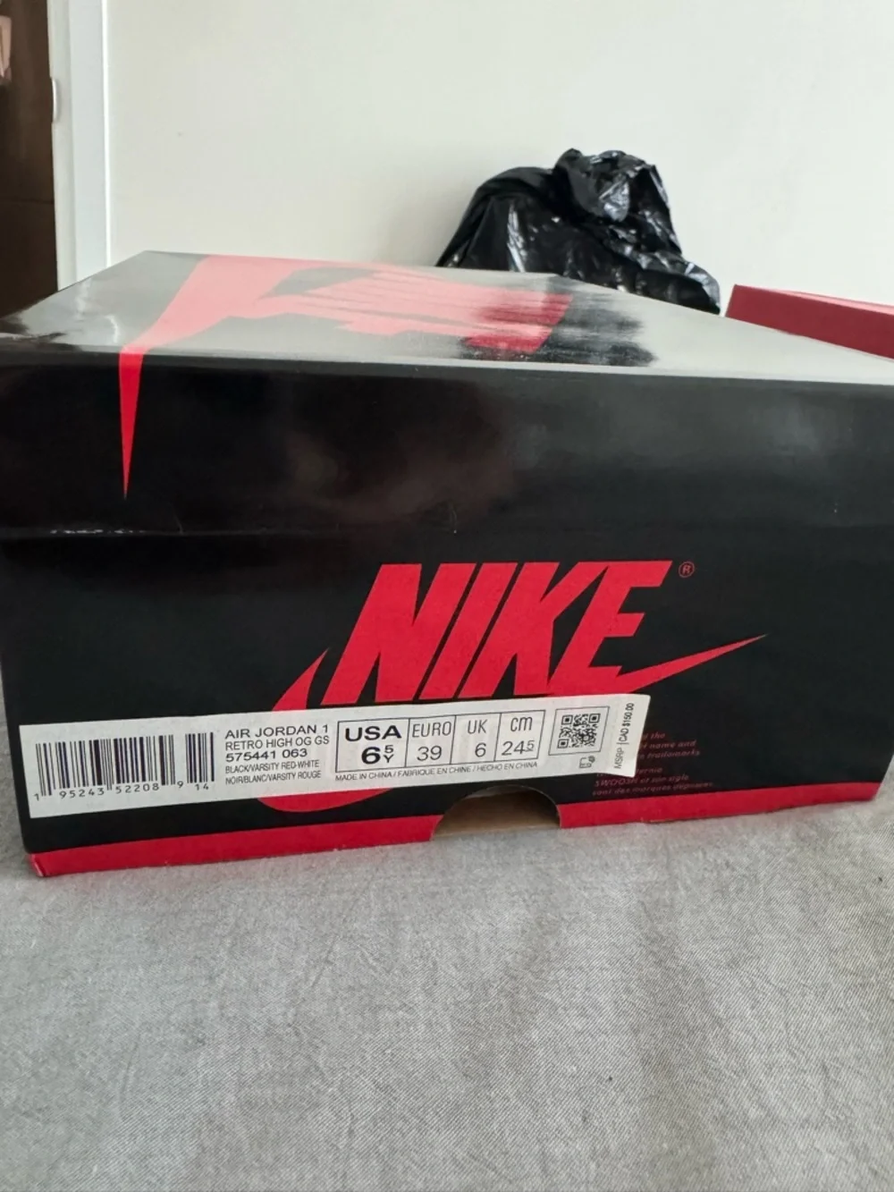 Air Jordan 1 Retro High OG GS - Picture 6 of 6
